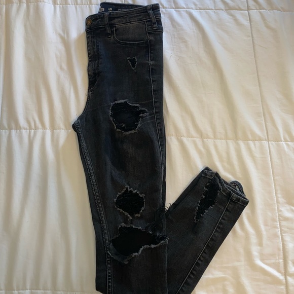 Hollister Ultra High-Rise Super Skinny Jeans - Picture 2 of 4